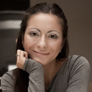 Aline S.